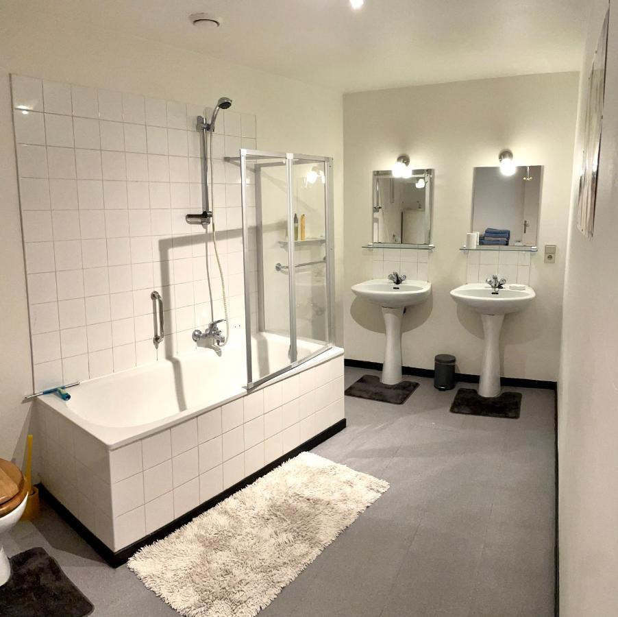 Spacieux Appartement Mons  Exterior foto